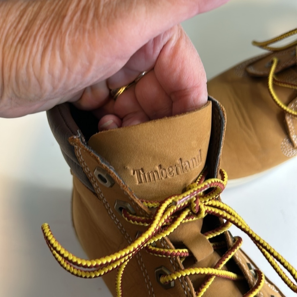 TIMBERLAND ORTHOLITE CLASSIC LEATHER WOMENS WHEAT COLORED BOOTS SZ 7.5 - Picture 3 of 12